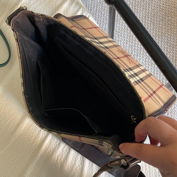 Burberry vintage bought in Korea. (Certificate included) - Picture 5 of 5